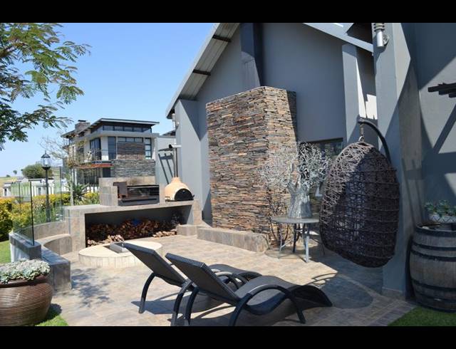 4 BEDROOM HOUSE FOR SALE IN COPPERLEAF ESTATE